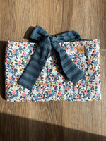 Load image into Gallery viewer, Quilted Bow Book Bags
